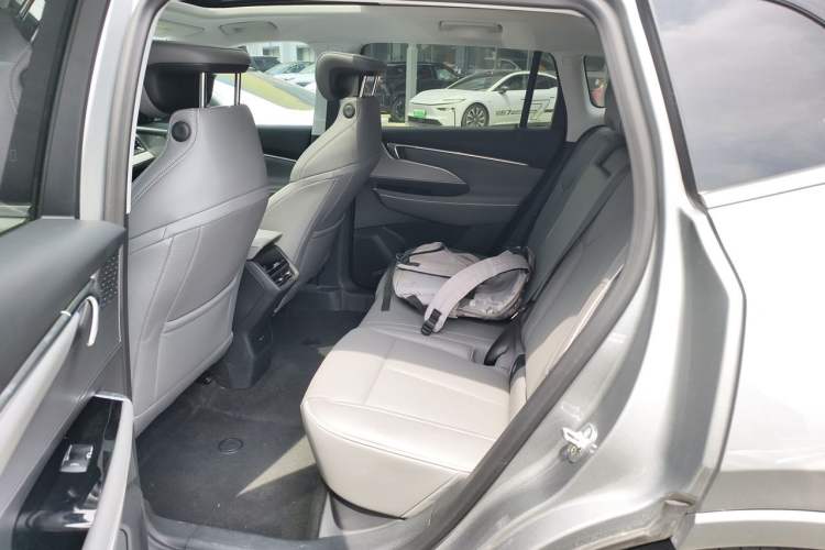Used Buick E5 2025 Model 620KM Prestige Edition Left Rear Seat