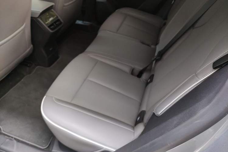 Used Buick E5 2025 Model 620KM Prestige Edition Left Rear Seat
