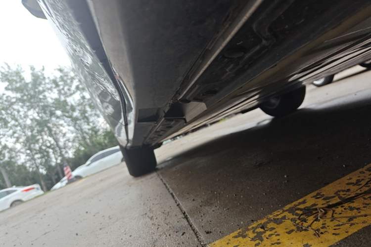 Used Buick E5 2025 Model 620KM Prestige Edition Left Side Sill