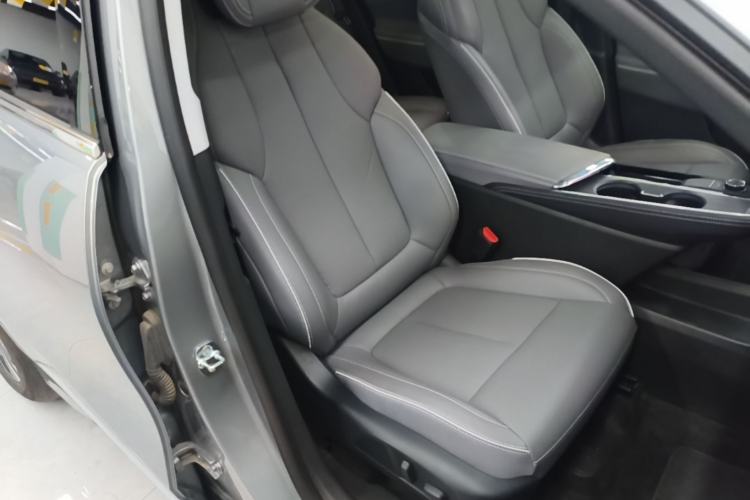 Used Buick E5 2025 Model 620KM Prestige Edition Right Front Seat
