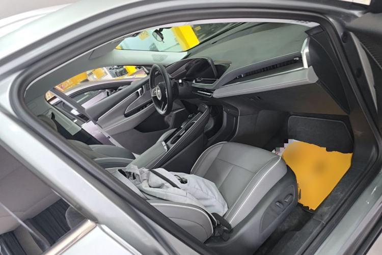 Used Buick E5 2025 Model 620KM Prestige Edition Right Front Seat