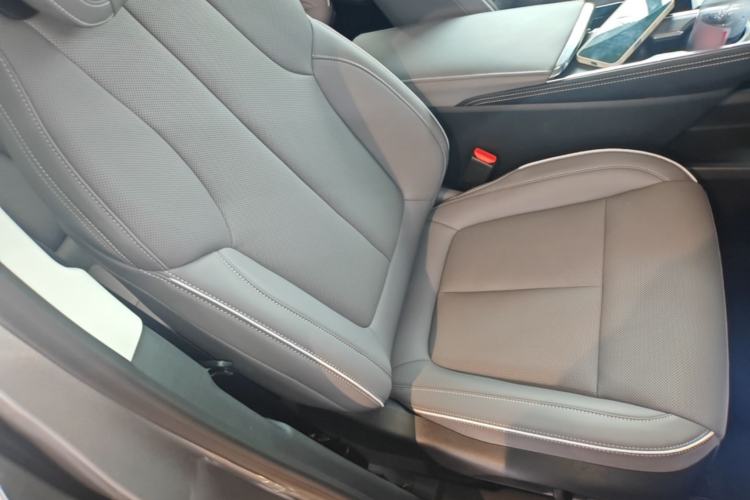 Used Buick E5 2025 Model 620KM Prestige Edition Right Front Seat