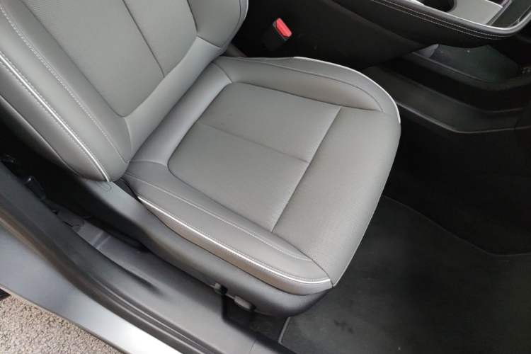 Used Buick E5 2025 Model 620KM Prestige Edition Right Front Seat