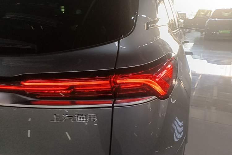 Used Buick E5 2025 Model 620KM Prestige Edition Right Rear Taillight