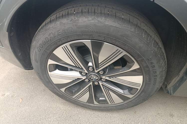 Used Buick E5 2025 Model 620KM Prestige Edition Right Rear Wheel Hub