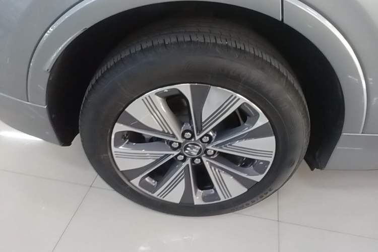 Used Buick E5 2025 Model 620KM Prestige Edition Right Rear Wheel Hub