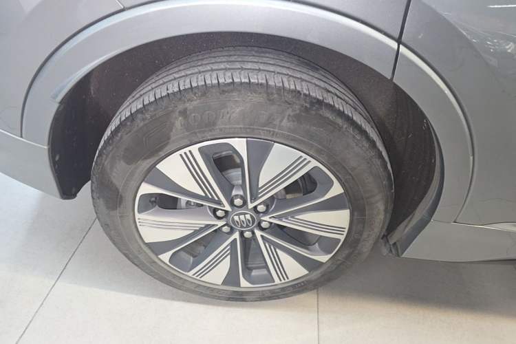 Used Buick E5 2025 Model 620KM Prestige Edition Right Rear Wheel Hub