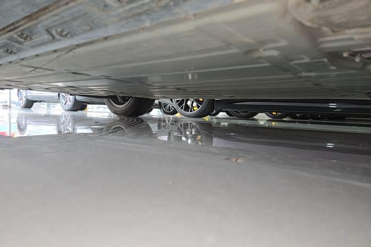 Used Buick E5 2025 Model 620KM Prestige Edition Right Side Sill