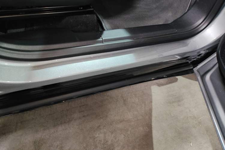 Used Buick E5 2025 Model 620KM Prestige Edition Right Side Sill