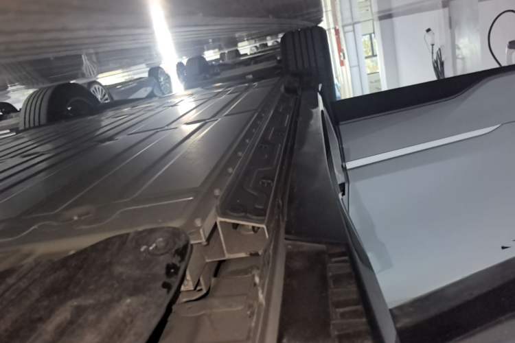 Used Buick E5 2025 Model 620KM Prestige Edition Right Side Sill