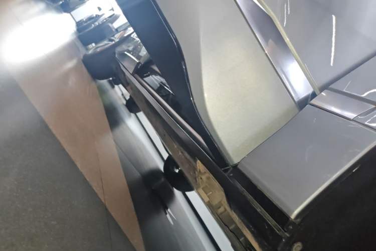 Used Buick E5 2025 Model 620KM Prestige Edition Right Side Sill