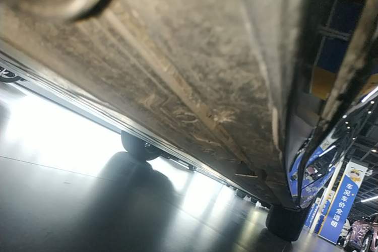 Used Buick E5 2025 Model 620KM Prestige Edition Right Side Sill