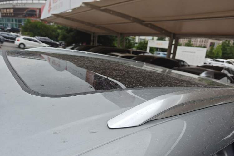 Used Buick E5 2025 Model 620KM Prestige Edition Roof