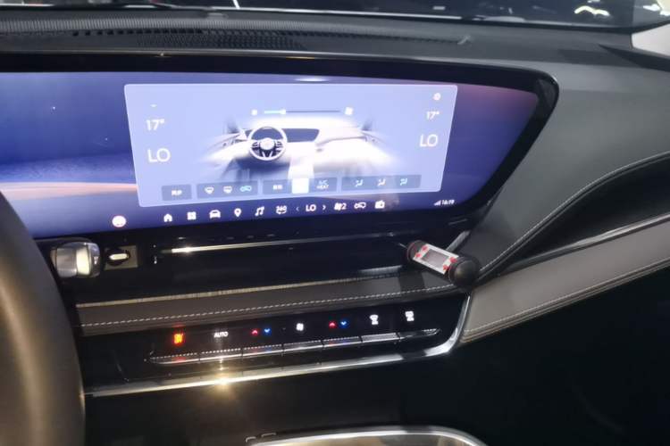 Used Buick E5 2025 Model 515KM First-Adoption Edition Audio And AC Panel