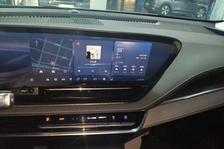 Used Buick E5 2025 Model 620KM Prestige Edition Audio And AC Panel