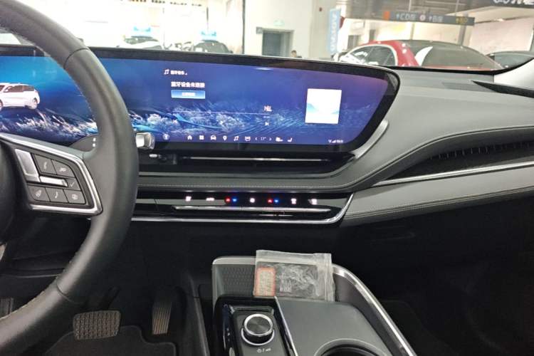 Used Buick E5 2025 Model 620KM Prestige Edition Audio And AC Panel