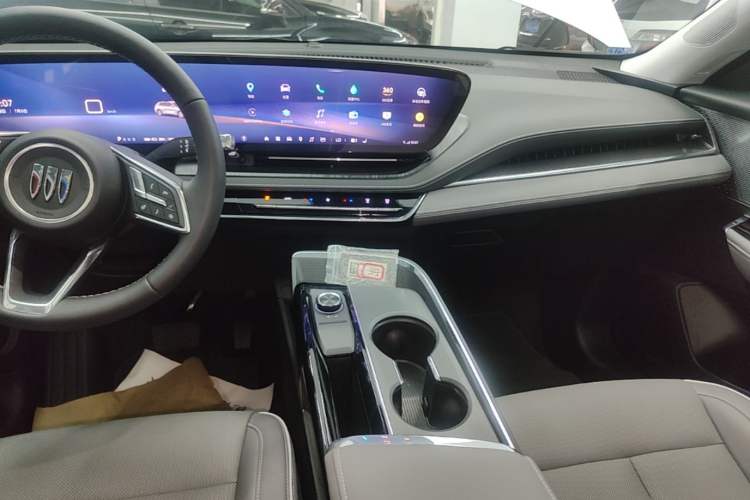 Used Buick E5 2025 Model 620KM Prestige Edition Audio And AC Panel