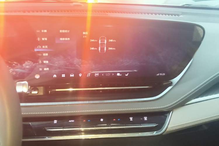 Used Buick E5 2025 Model 620KM Prestige Edition Audio And AC Panel