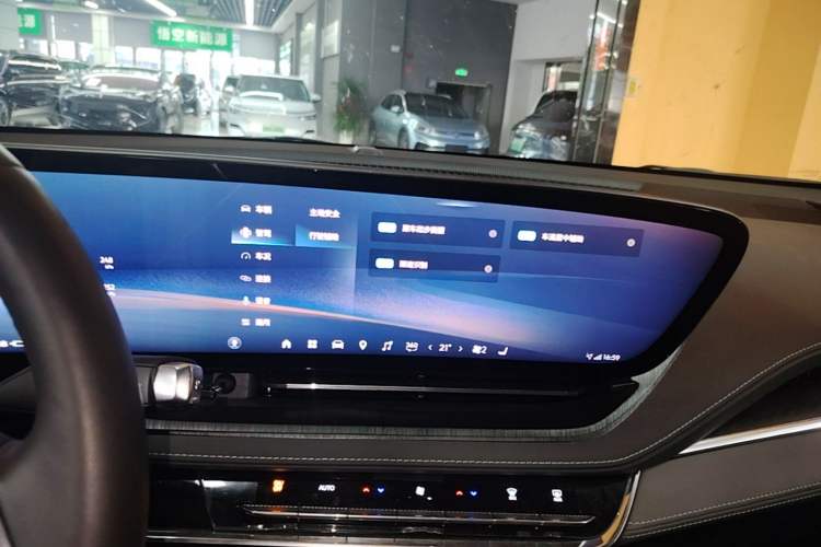 Used Buick E5 2025 Model 620KM Prestige Edition Audio And AC Panel