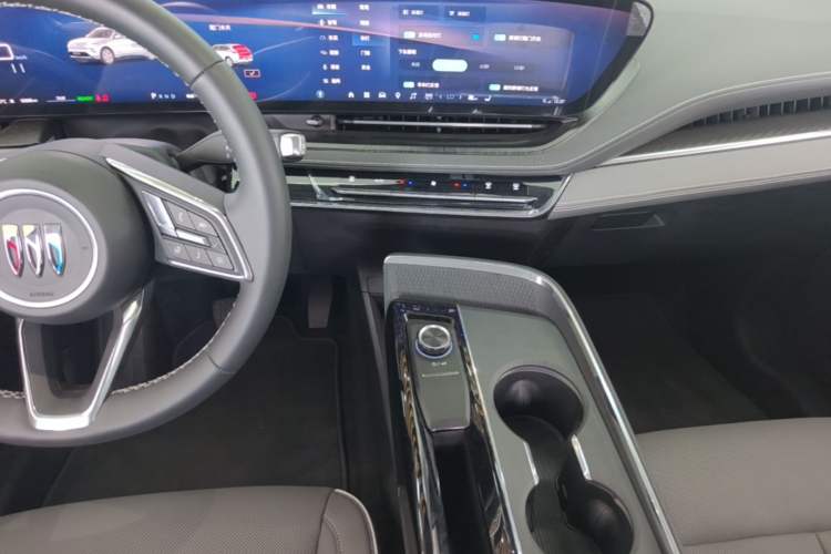 Used Buick E5 2025 Model 620KM Prestige Edition Audio And AC Panel