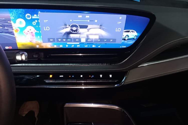 Used Buick E5 2025 Model 545KM Smart Enjoyment Edition Audio And AC Panel