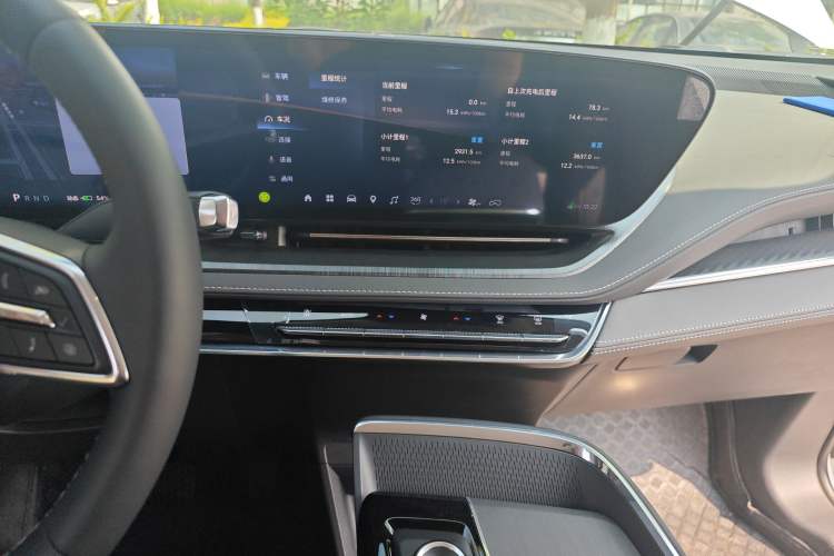 Used Buick E5 2025 Model 515KM First-Adoption Edition Audio And AC Panel