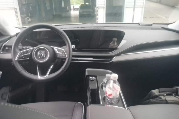 Used Buick E5 2025 Model 620KM Prestige Edition Center Console