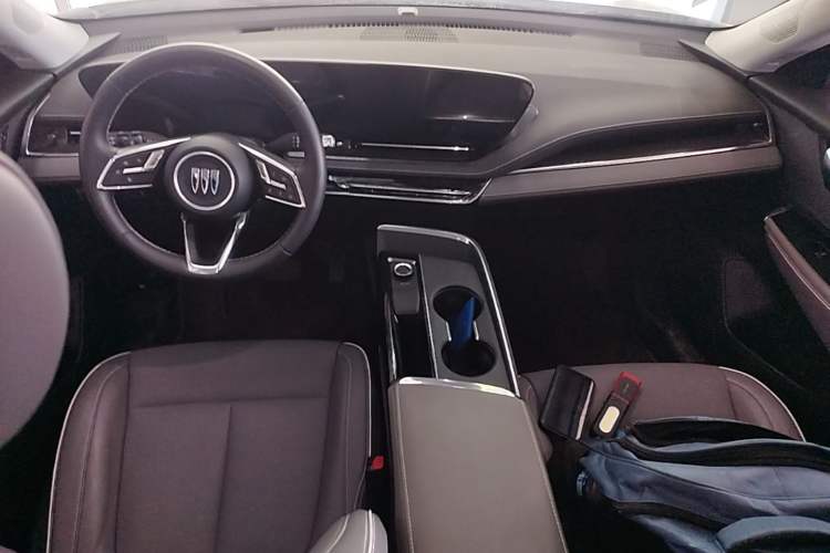 Used Buick E5 2025 Model 620KM Prestige Edition Center Console