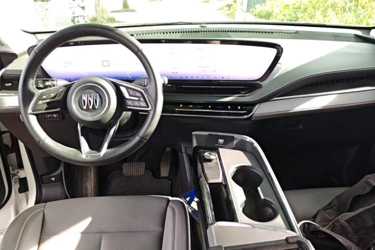 Used Buick E5 2025 Model 620KM Prestige Edition Center Console