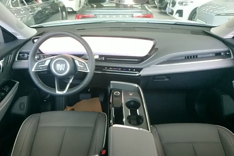 Used Buick E5 2025 Model 620KM Prestige Edition Center Console