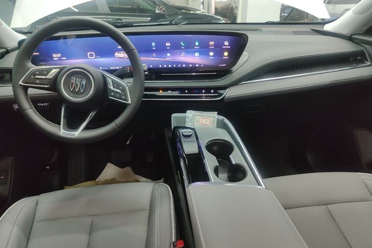 Used Buick E5 2025 Model 620KM Prestige Edition Center Console
