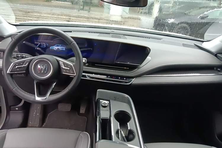 Used Buick E5 2025 Model 620KM Prestige Edition Center Console