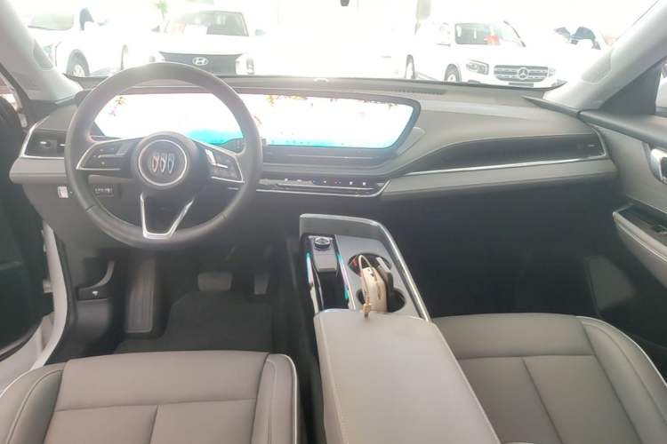 Used Buick E5 2025 Model 620KM Prestige Edition Center Console