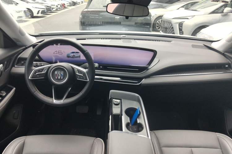 Used Buick E5 2025 Model 620KM Prestige Edition Center Console