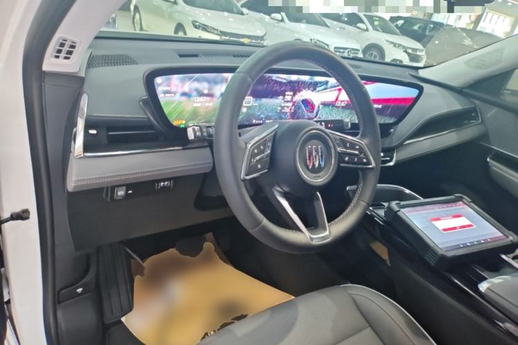 Used Buick E5 2025 Model 620KM Prestige Edition Center Console