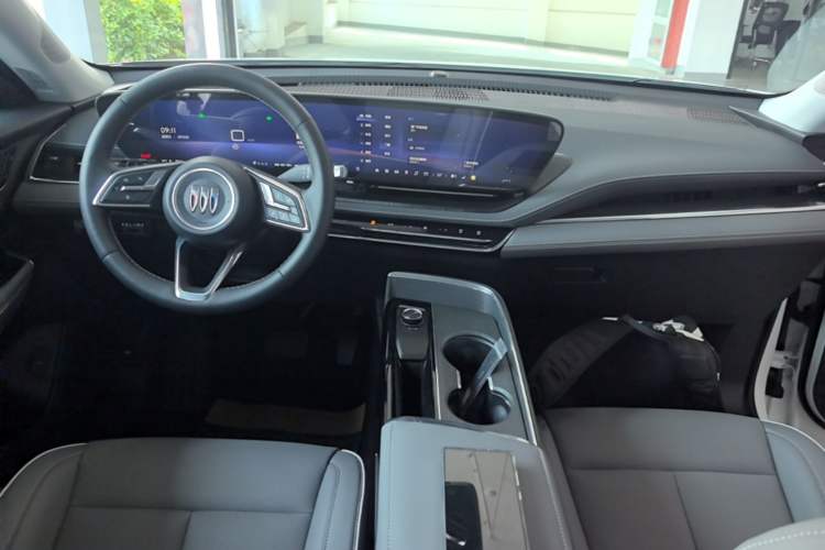 Used Buick E5 2025 Model 620KM Prestige Edition Center Console