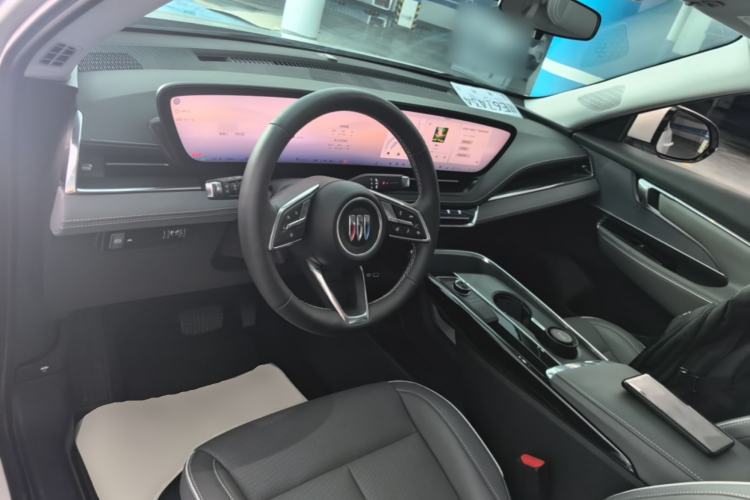 Used Buick E5 2025 Model 620KM Prestige Edition Center Console