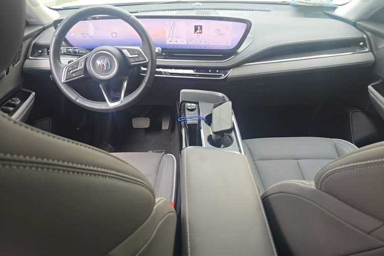 Used Buick E5 2025 Model 620KM Prestige Edition Center Console