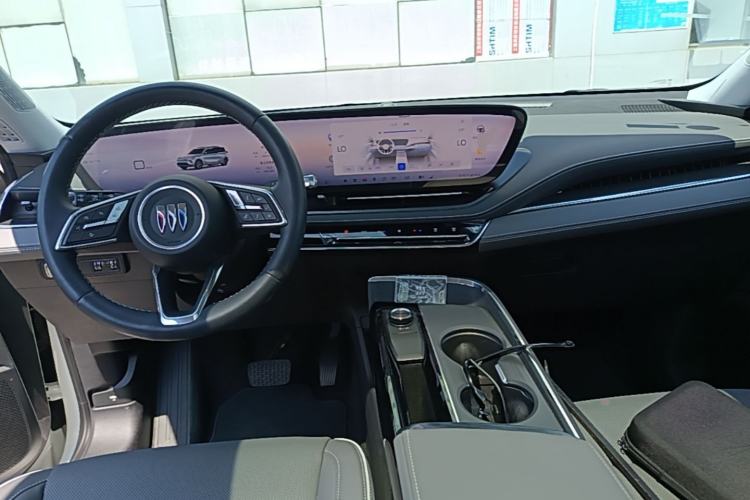 Used Buick E5 2025 Model 620KM Prestige Edition Center Console