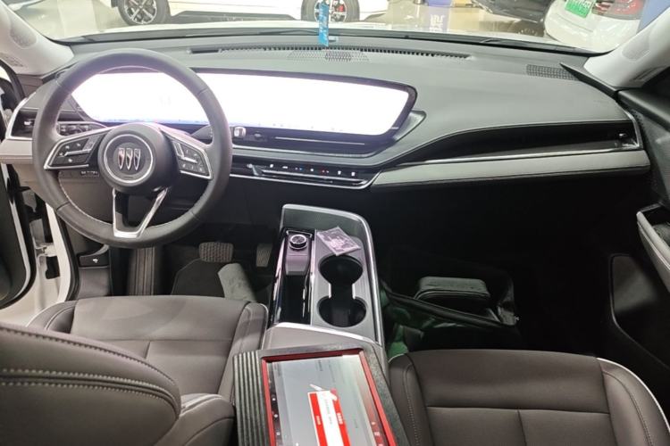 Used Buick E5 2025 Model 620KM Prestige Edition Center Console