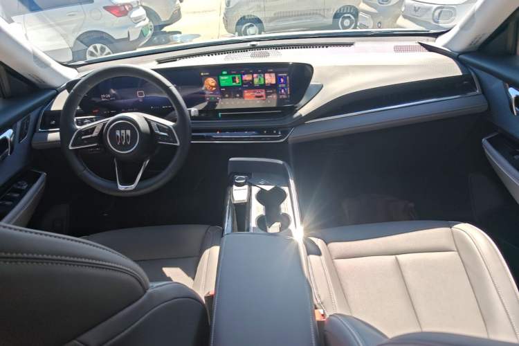 Used Buick E5 2025 Model 620KM Prestige Edition Center Console