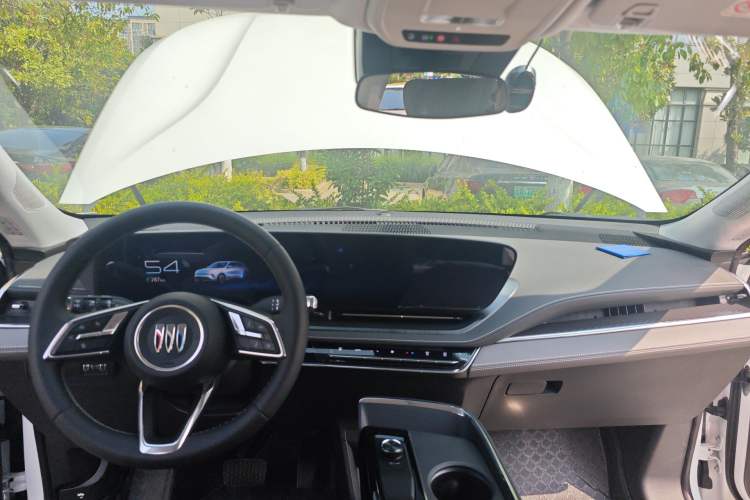 Used Buick E5 2025 Model 515KM First-Adoption Edition Center Console