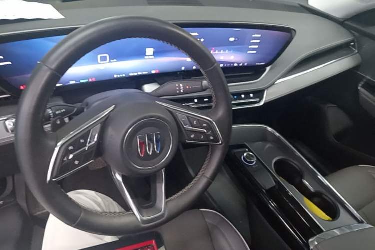 Used Buick E5 2025 Model 620KM Prestige Edition Center Console