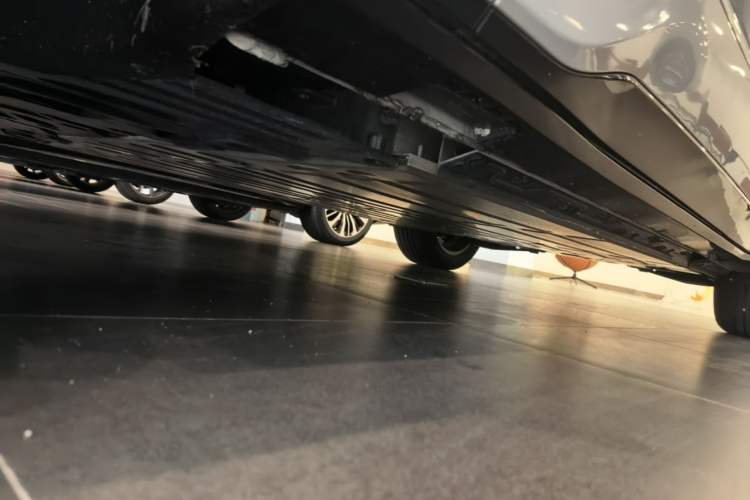 Used Buick E5 2025 Model 620KM Prestige Edition Chassis Front Left