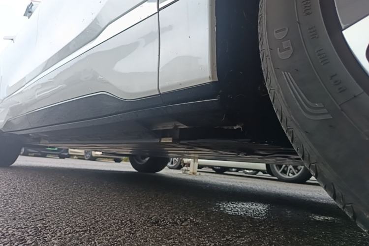 Used Buick E5 2025 Model 620KM Prestige Edition Chassis Front Right