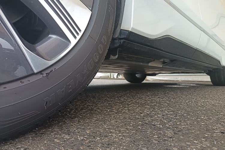 Used Buick E5 2025 Model 620KM Prestige Edition Chassis Rear Right
