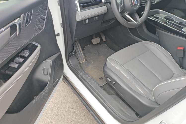 Used Buick E5 2025 Model 620KM Prestige Edition Driver Seat