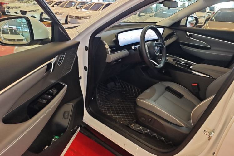 Used Buick E5 2025 Model 620KM Prestige Edition Driver Seat
