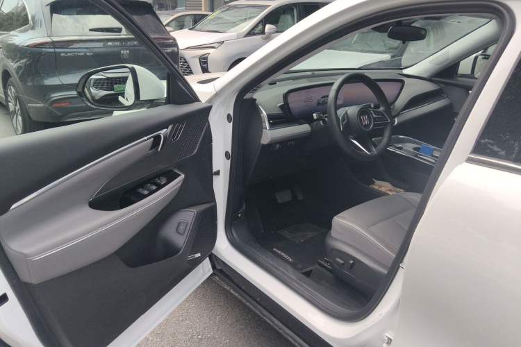Used Buick E5 2025 Model 620KM Prestige Edition Driver Seat