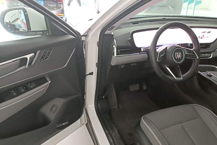 Used Buick E5 2025 Model 620KM Prestige Edition Driver Seat